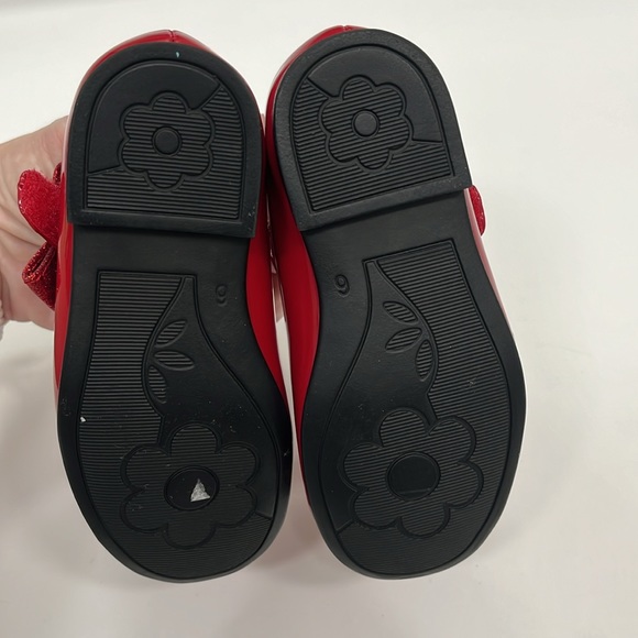 Big girl fancy red shoes - Picture 6 of 11